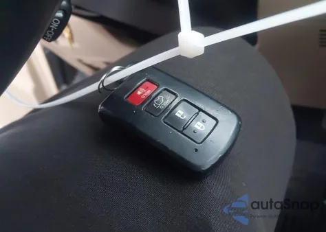 2018 Toyota Highlander Xle из США, поврежденный, VIN 5TDJZRFH6JS528653